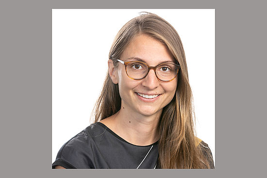 Dr. Clara Braungart ist Sicherheitsbeauftragte bei AGIAMONDO.