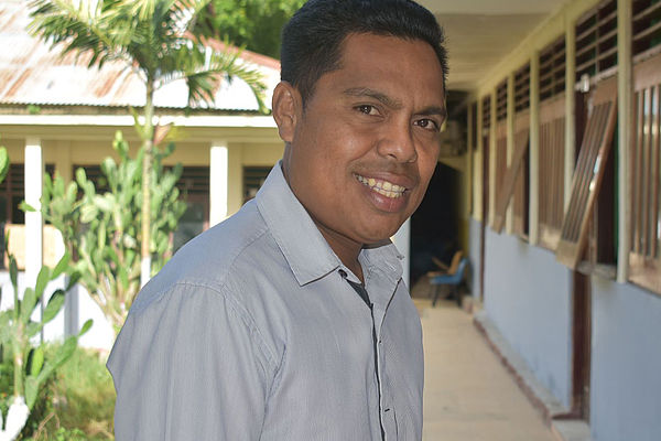 Candido Belo da Luz ist  stellvertretender Schulleiter der Eskola Sacrojes in Dili.